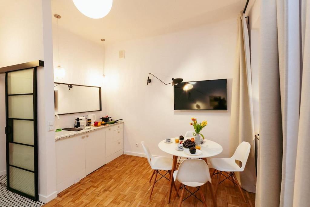 ורשה Charming Apartment Next To The Old Town! מראה חיצוני תמונה